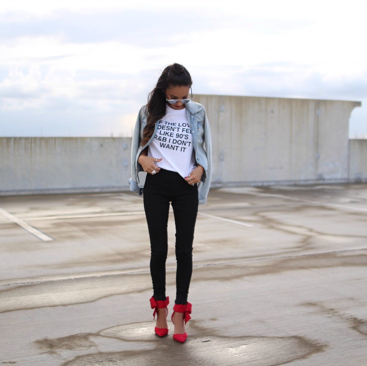 90's R&B graphic tee with choker and bow heels